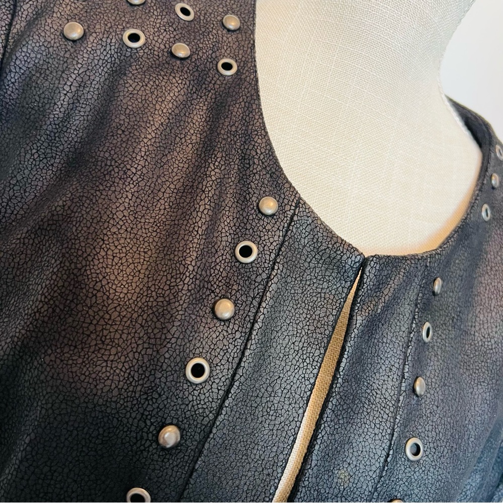 NEW INSIGHT TEXTURED FAUX LEATHER JACKET - Picture 5 of 13